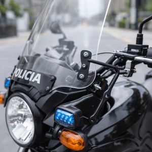 Soporte de Parabrisa LAC Izquierdo